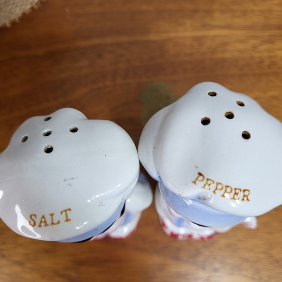 Vintage Ceramic Chefs Salt and Pepper Shakers - Picture 11 of 15